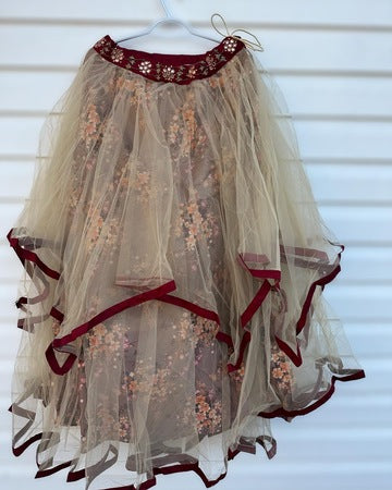 STUNNING CROP TOP&SKIRT,SLEEVES ATTACHED