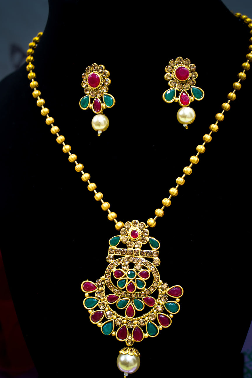 TRADITIONAL NECKLACE SET