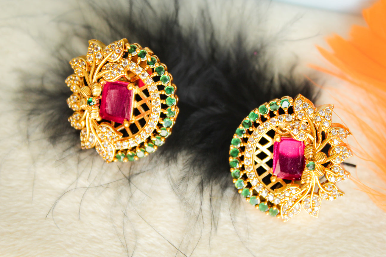 STONE STUD EARRING