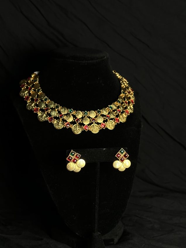 TRADITIONAL NECKLACE SET