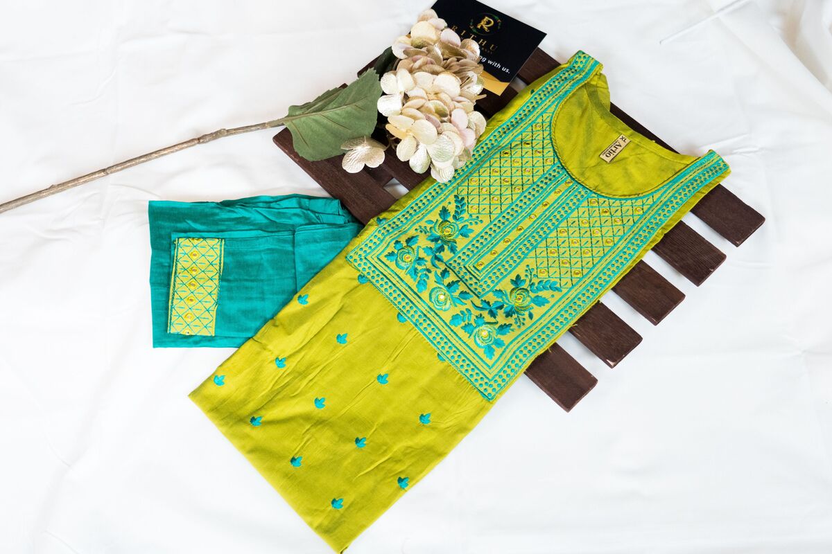 COTTON SILK BUTTI KURTA WITH PANT
