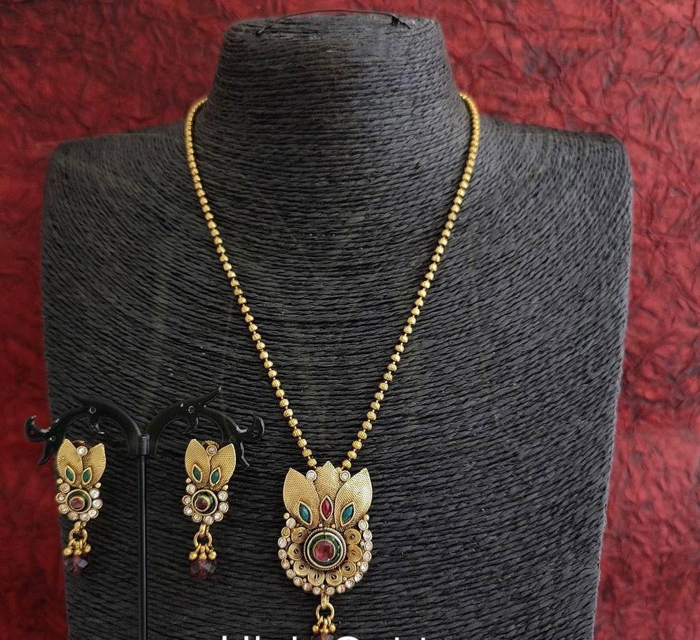 Traditional Necklace Set