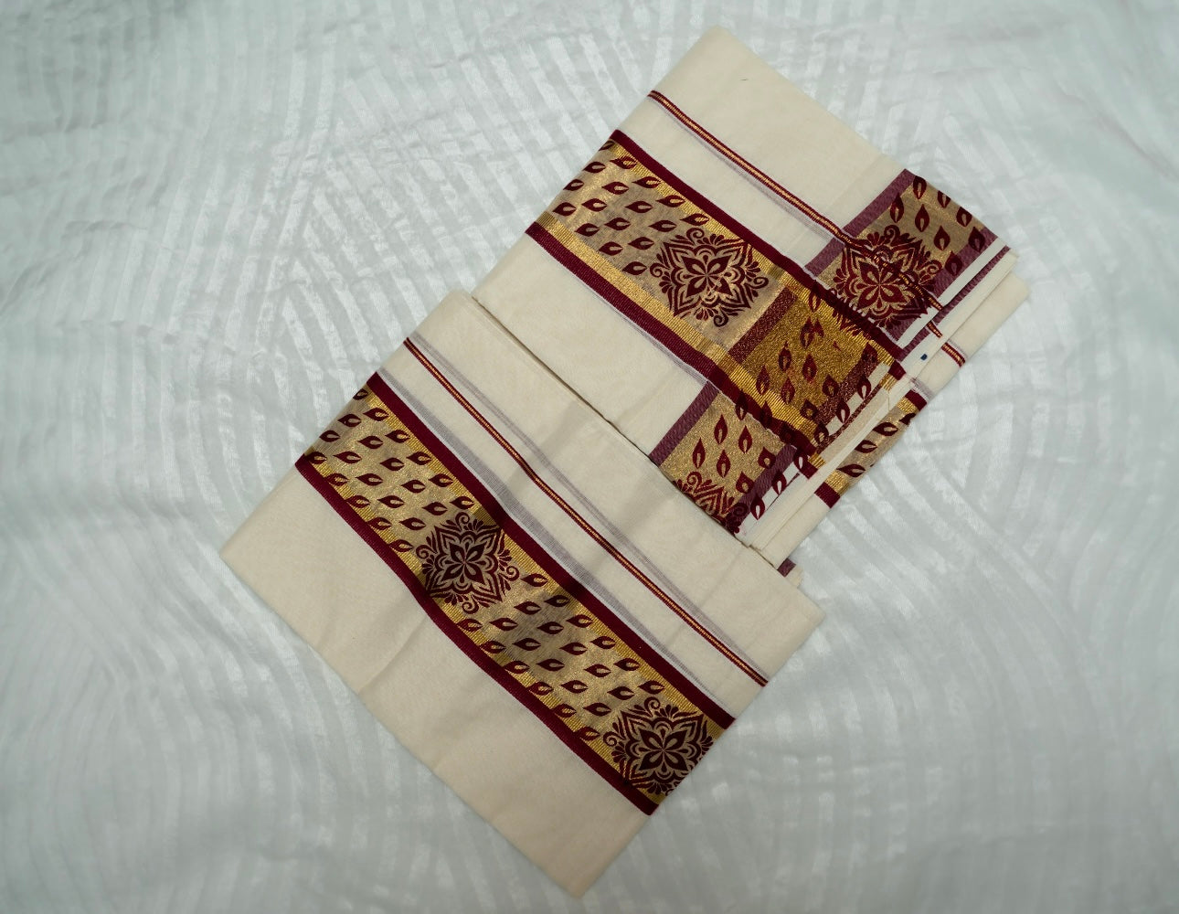 Set MUNDU