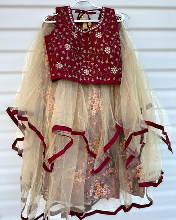 STUNNING CROP TOP&SKIRT,SLEEVES ATTACHED