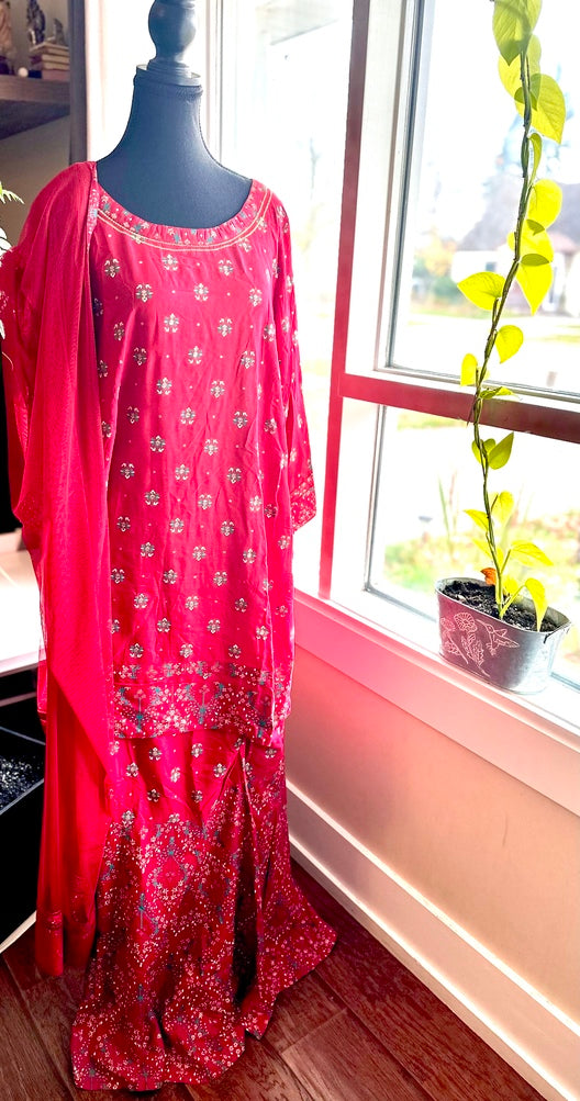 ELEGANT PARTY WEAR SUIT SET WITH DUPPATTA