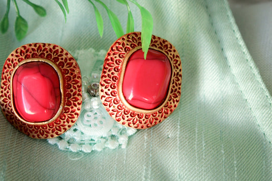 BEAUTIFUL STUD EARRING