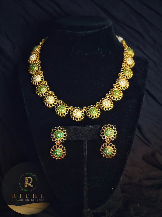 TRADITIONAL NECKLACE SET