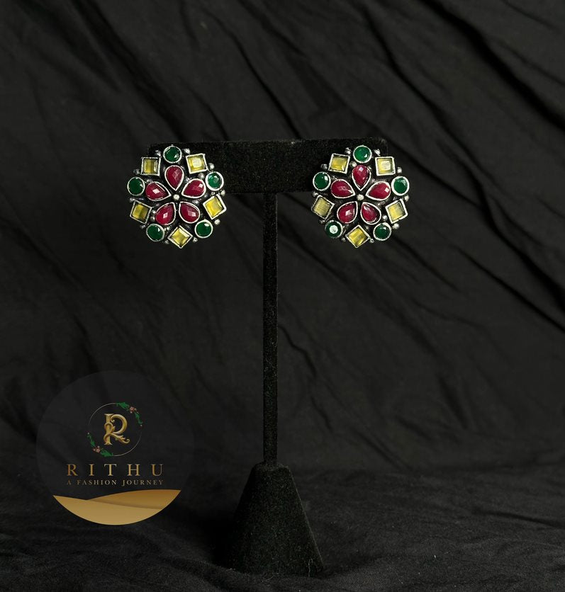 STUNNING OXIDIZED EARRING