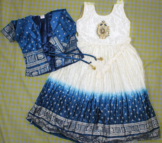 BEAUTIFUL TWO PIECE SET