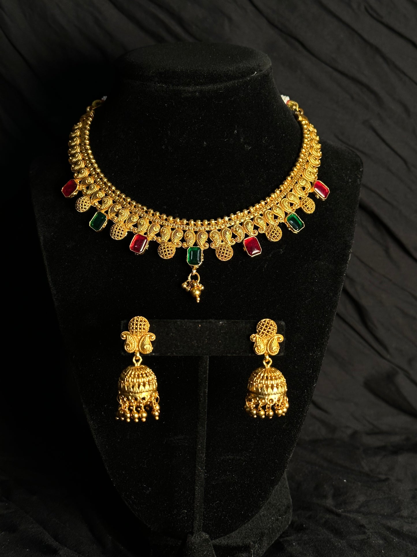 TRADITIONAL NECKLACE SET
